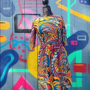 Stretchy patterned dress POCKETS!